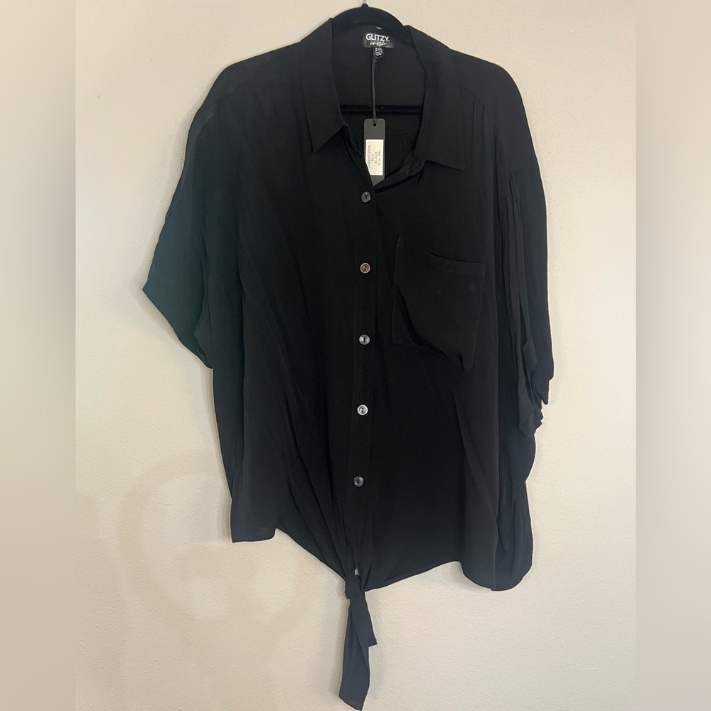 NWT 5XL Glitzy by Glitzy Girlz black blouse, collared, tie front, button down